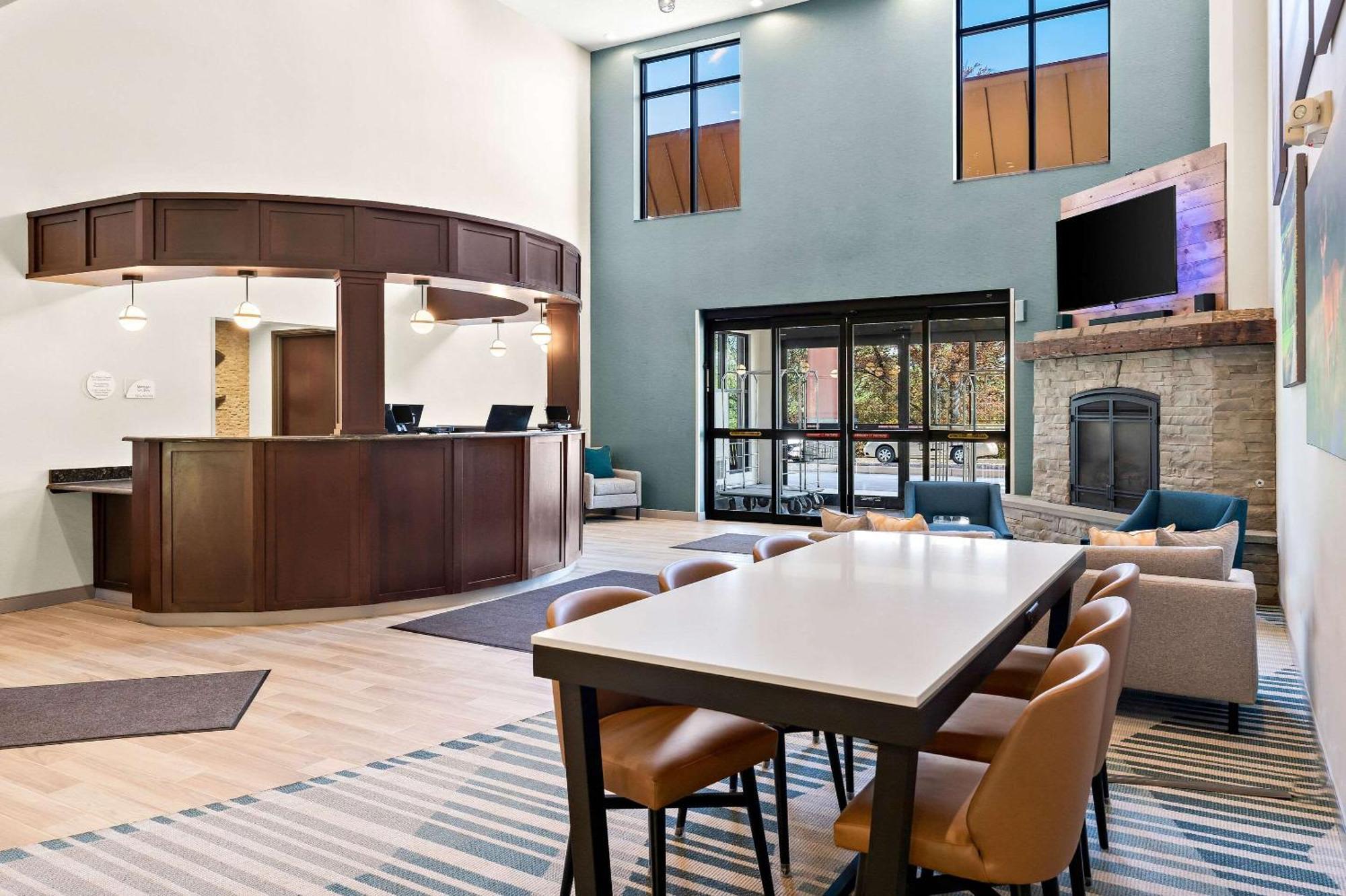 Comfort Inn & Suites Tunkhannock Buitenkant foto