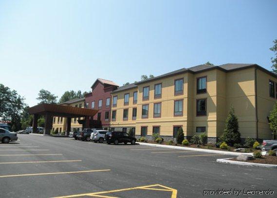 Comfort Inn & Suites Tunkhannock Buitenkant foto